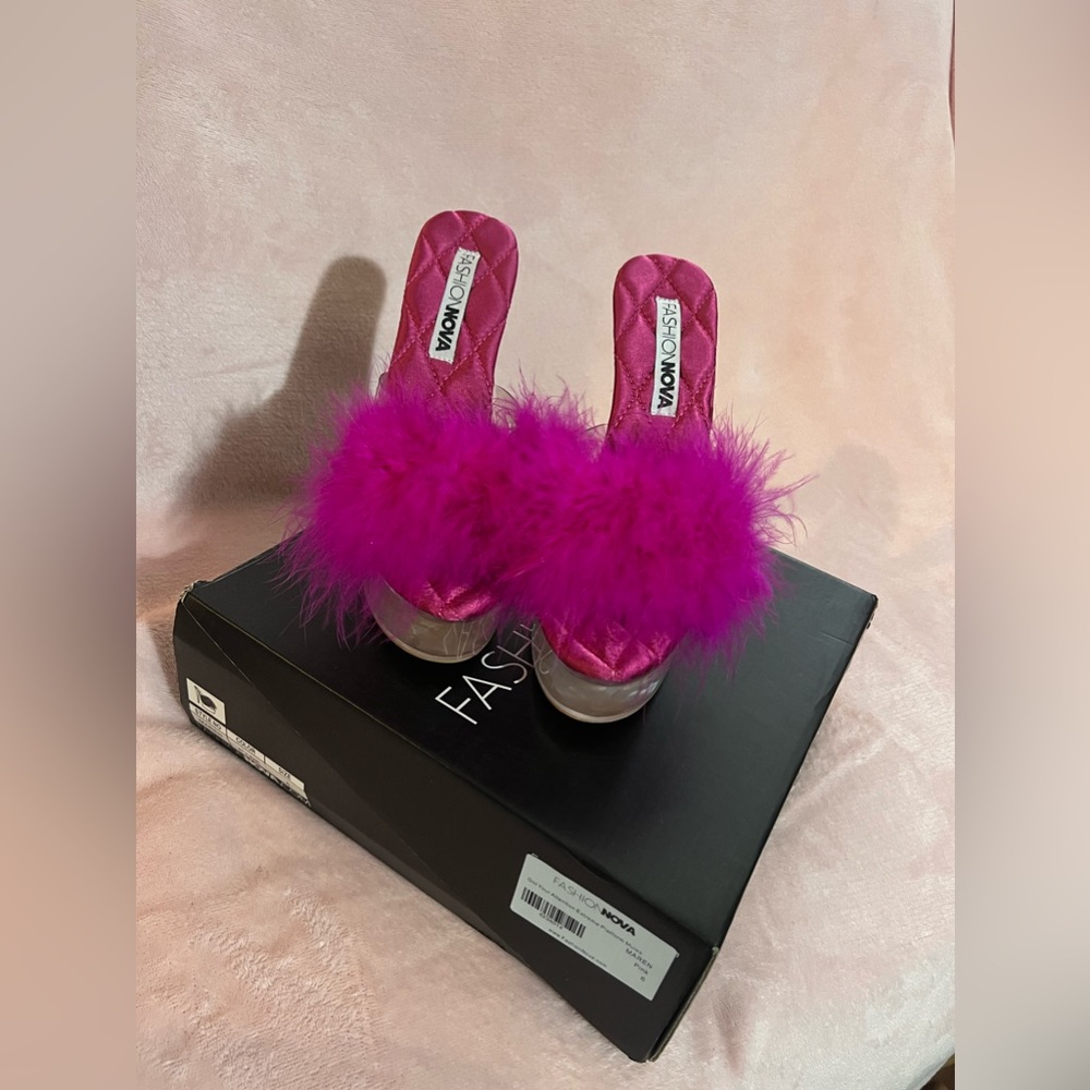 Hot pink size 6 fashion, nova feathered, clear, bottom, extra tips for heel